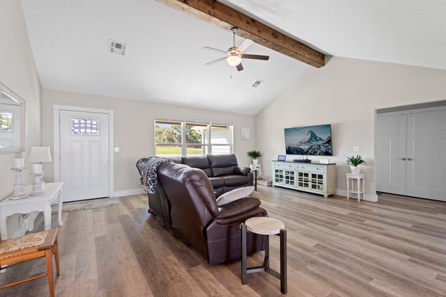 61500 E 266 Road, Grove, OK 74344