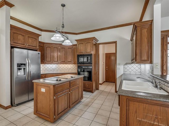 12432 Elizabeth Drive, Oklahoma City, OK 73130