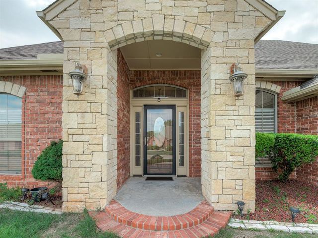 12432 Elizabeth Drive, Oklahoma City, OK 73130