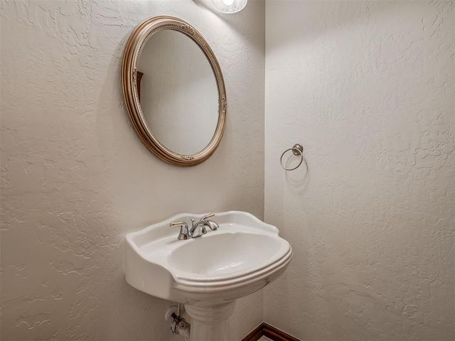 12432 Elizabeth Drive, Oklahoma City, OK 73130
