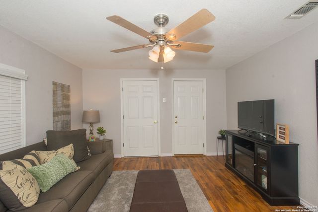 611 Brunswick, San Antonio, TX 78214