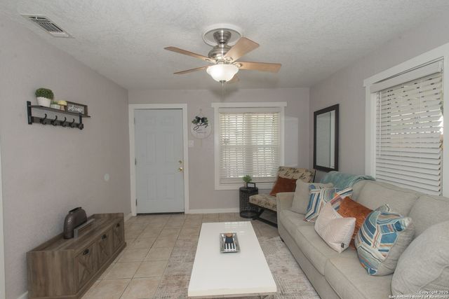 611 Brunswick, San Antonio, TX 78214