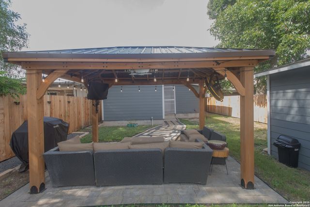 611 Brunswick, San Antonio, TX 78214