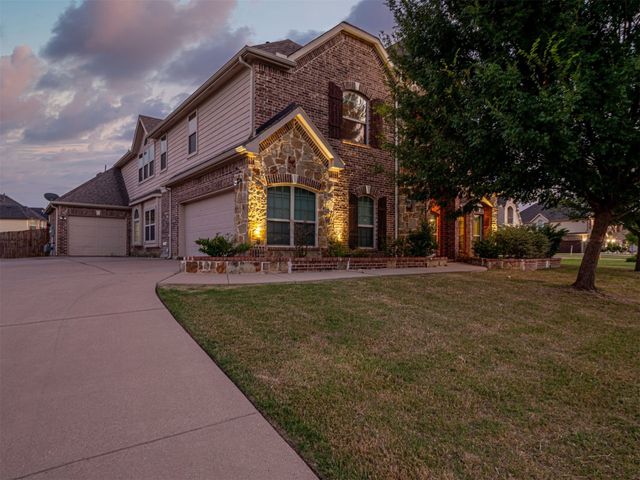 4606 Waterford Glen Drive, Mansfield, TX 76063