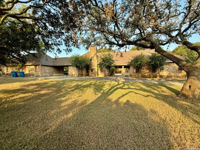 21210 Forest Waters Cir, Garden Ridge, TX 78266