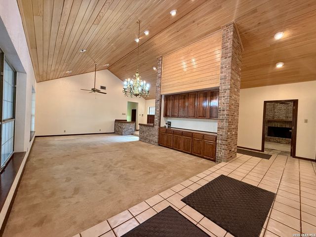 21210 Forest Waters Cir, Garden Ridge, TX 78266