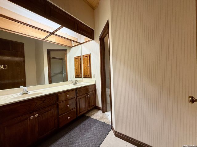 21210 Forest Waters Cir, Garden Ridge, TX 78266
