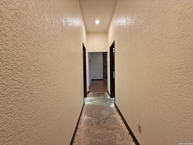 21210 Forest Waters Cir, Garden Ridge, TX 78266