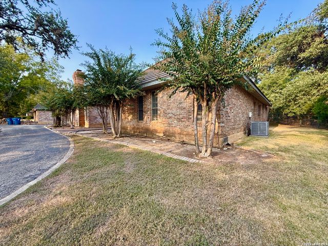 21210 Forest Waters Cir, Garden Ridge, TX 78266