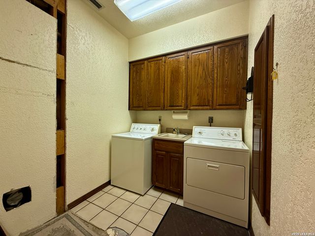 21210 Forest Waters Cir, Garden Ridge, TX 78266