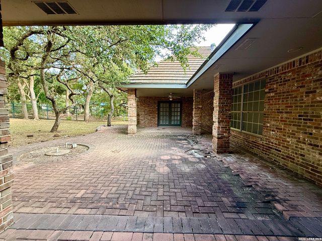 21210 Forest Waters Cir, Garden Ridge, TX 78266