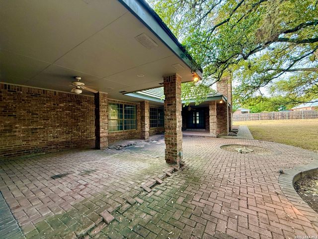 21210 Forest Waters Cir, Garden Ridge, TX 78266