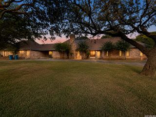 21210 Forest Waters Cir, Garden Ridge, TX 78266