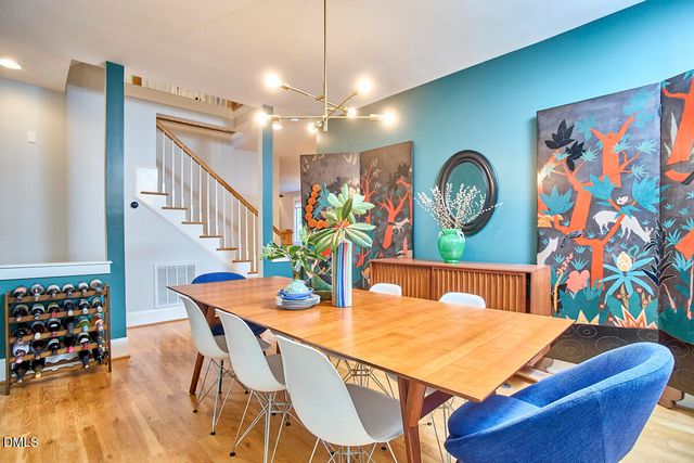 908 Hillsborough Road, Chapel Hill, NC 27516