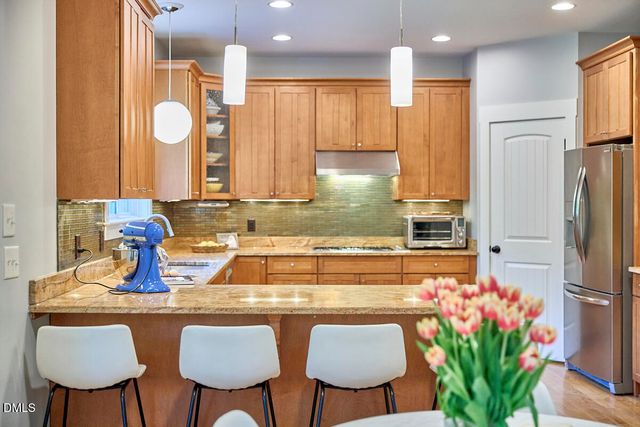 908 Hillsborough Road, Chapel Hill, NC 27516