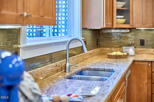 908 Hillsborough Road, Chapel Hill, NC 27516