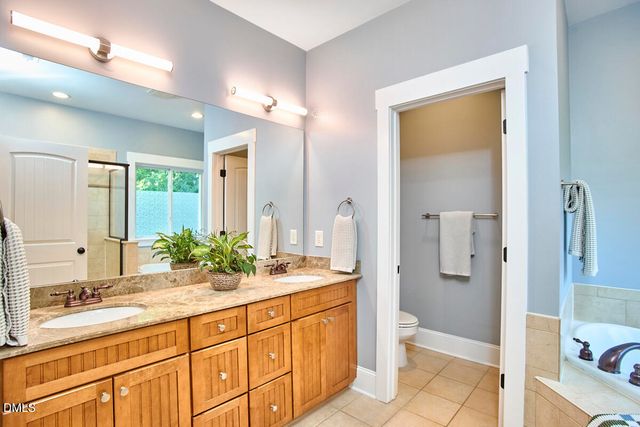 908 Hillsborough Road, Chapel Hill, NC 27516