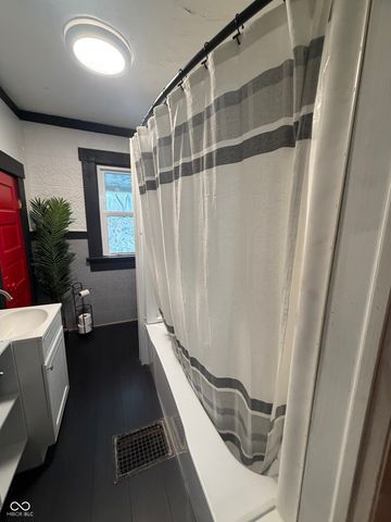 53 Main Avenue, Frankfort, IN 46041