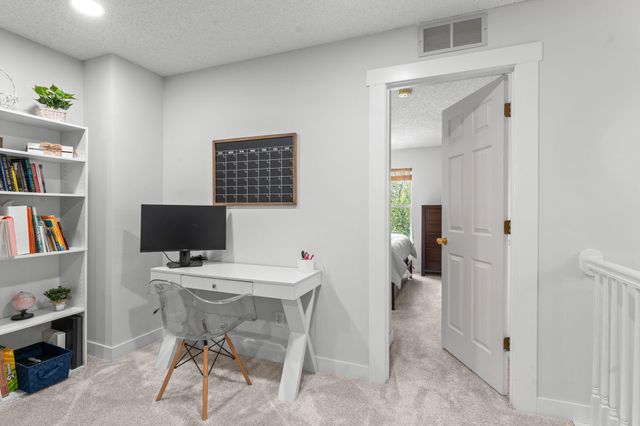 11228 204th Street W 1003, Lakeville, MN 55044