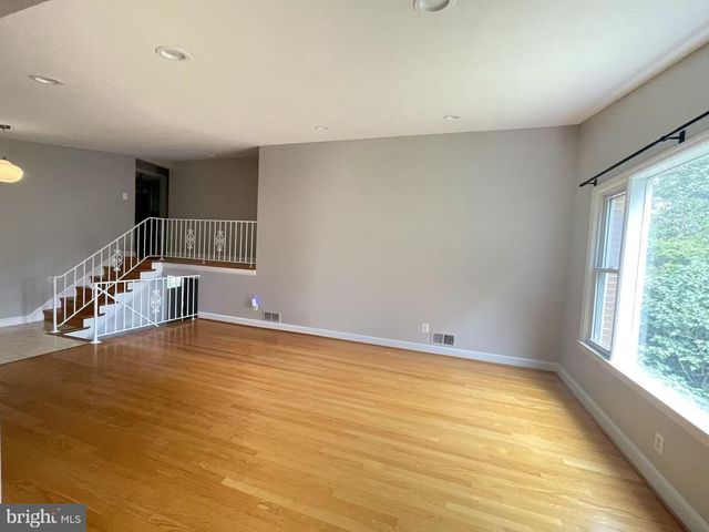 7325 RADCLIFFE DR, College Park, MD 20740