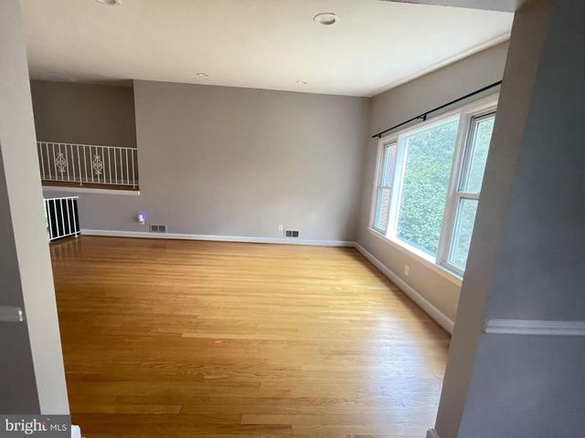 7325 RADCLIFFE DR, College Park, MD 20740