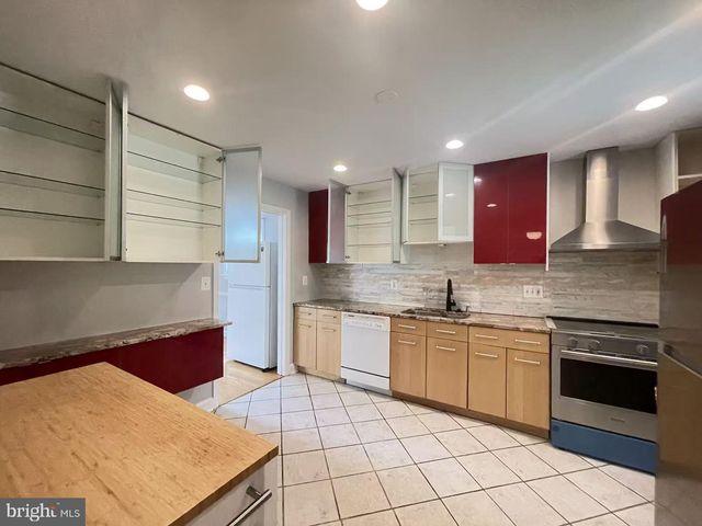 7325 RADCLIFFE DR, College Park, MD 20740