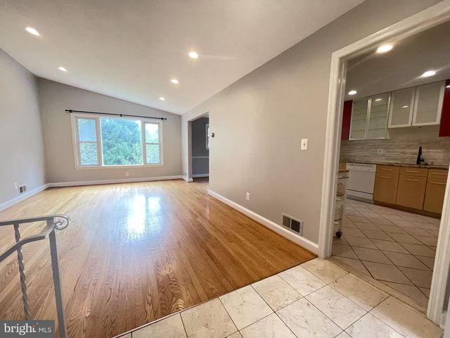 7325 RADCLIFFE DR, College Park, MD 20740