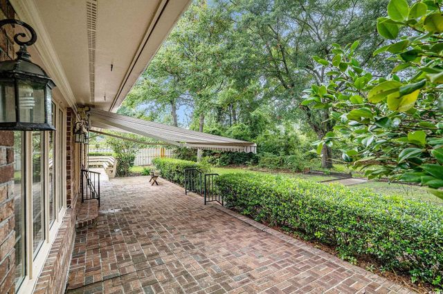 1422 Crooked Pine Dr., Surfside Beach, SC 29575