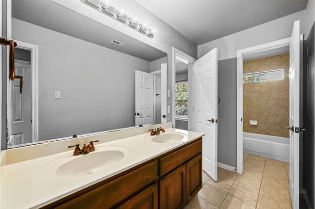 2012 Ebbsfleet DR, Cedar Park, TX 78613