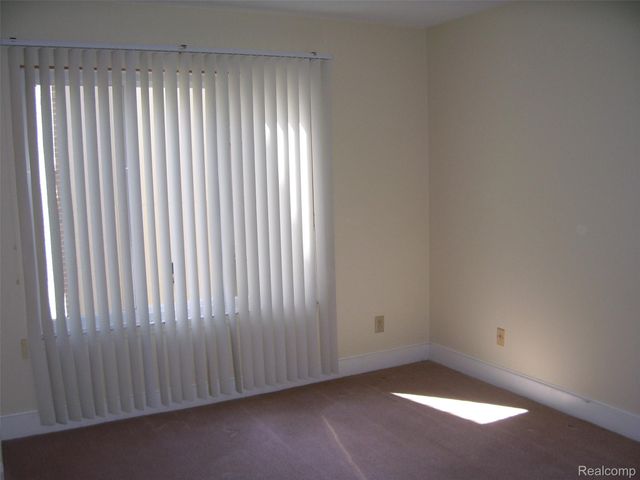 42364 Lochmoor Street 6, Clinton Charter Township, MI 48038