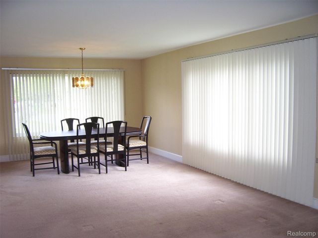 42364 Lochmoor Street 6, Clinton Charter Township, MI 48038