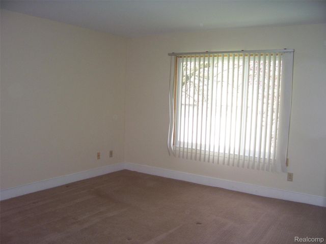 42364 Lochmoor Street 6, Clinton Charter Township, MI 48038