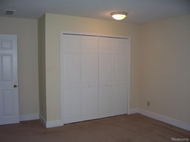 42364 Lochmoor Street 6, Clinton Charter Township, MI 48038