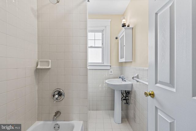 1425 LAWRENCE RD, Havertown, PA 19083