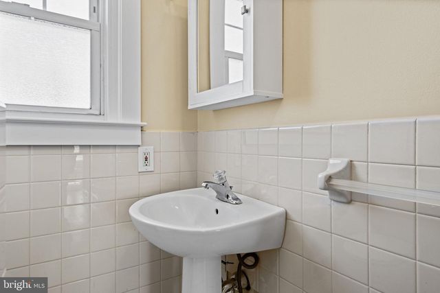 1425 LAWRENCE RD, Havertown, PA 19083