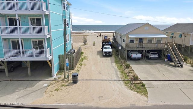 105 Periwinkle Lane, Carolina Beach, NC 28428