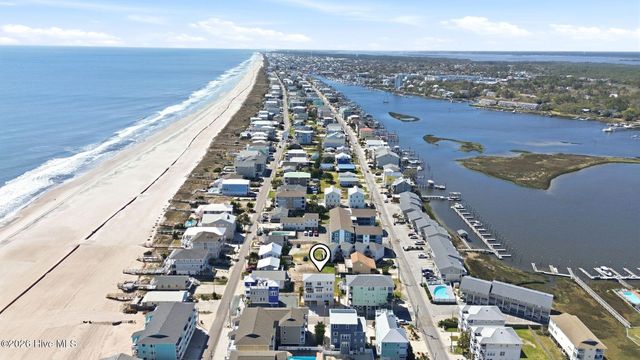 105 Periwinkle Lane, Carolina Beach, NC 28428