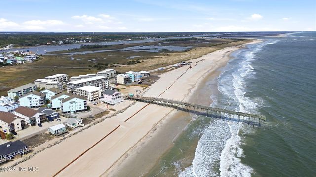 105 Periwinkle Lane, Carolina Beach, NC 28428