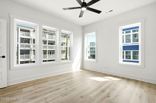 105 Periwinkle Lane, Carolina Beach, NC 28428