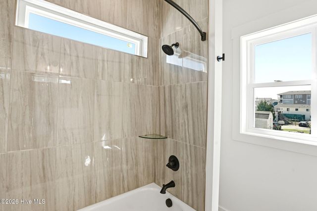 105 Periwinkle Lane, Carolina Beach, NC 28428