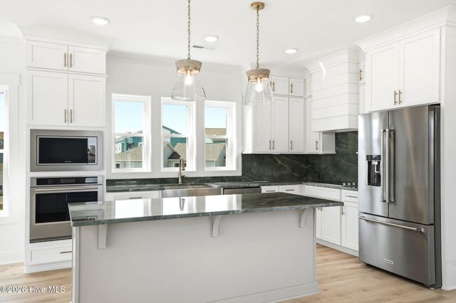 105 Periwinkle Lane, Carolina Beach, NC 28428