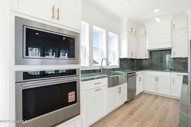 105 Periwinkle Lane, Carolina Beach, NC 28428