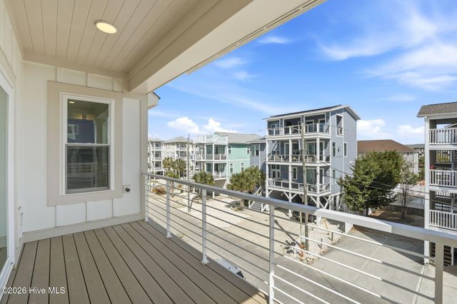 105 Periwinkle Lane, Carolina Beach, NC 28428