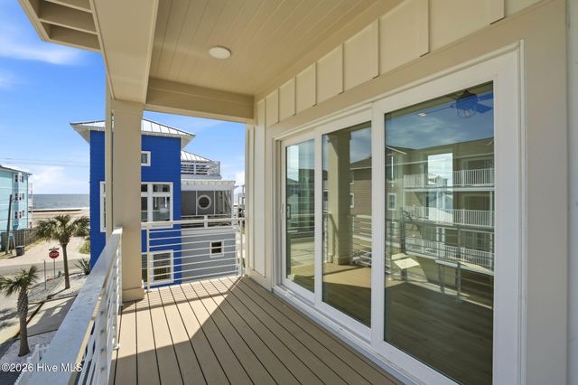 105 Periwinkle Lane, Carolina Beach, NC 28428