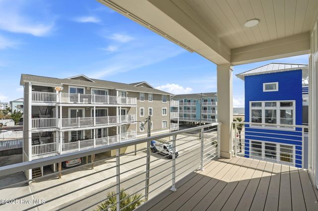 105 Periwinkle Lane, Carolina Beach, NC 28428