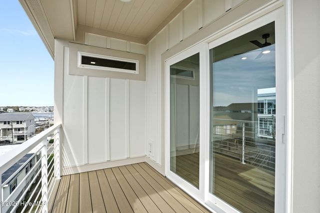 105 Periwinkle Lane, Carolina Beach, NC 28428