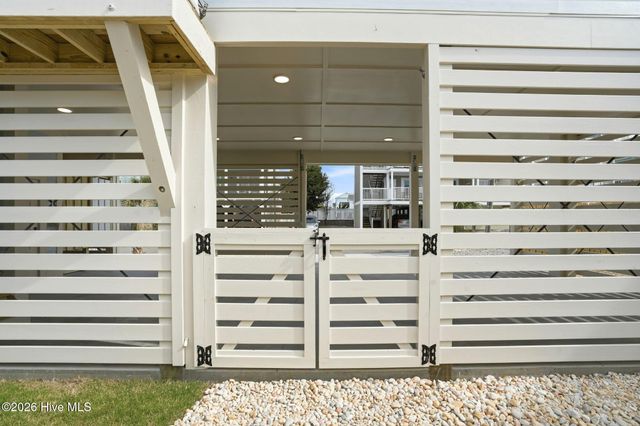 105 Periwinkle Lane, Carolina Beach, NC 28428