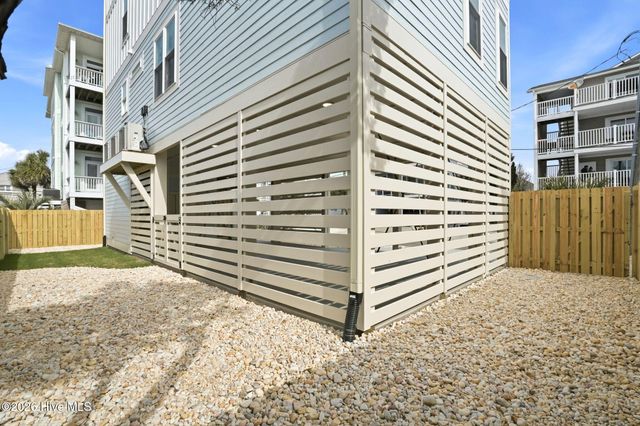 105 Periwinkle Lane, Carolina Beach, NC 28428