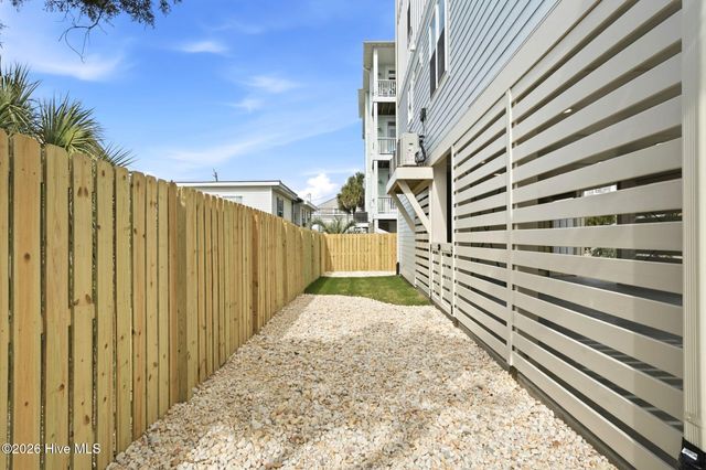 105 Periwinkle Lane, Carolina Beach, NC 28428