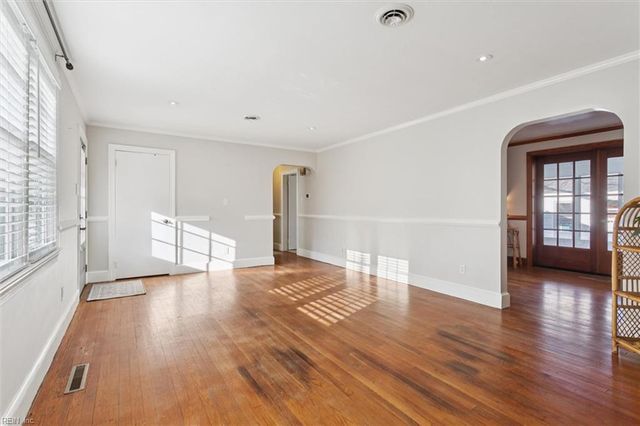 15 Willow RD, Hampton, VA 23664